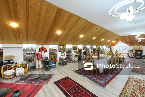 Nadir əşyalarla zəngin 35 illik şəxsi kolleksiya