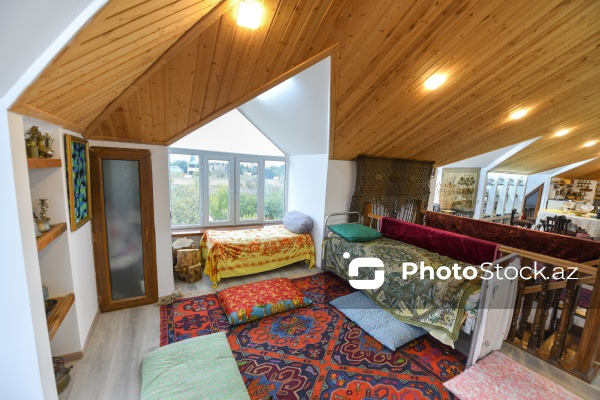 Nadir əşyalarla zəngin 35 illik şəxsi kolleksiya