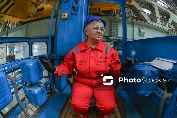 62 yaşlı kran operatoru Sifay Kərimova