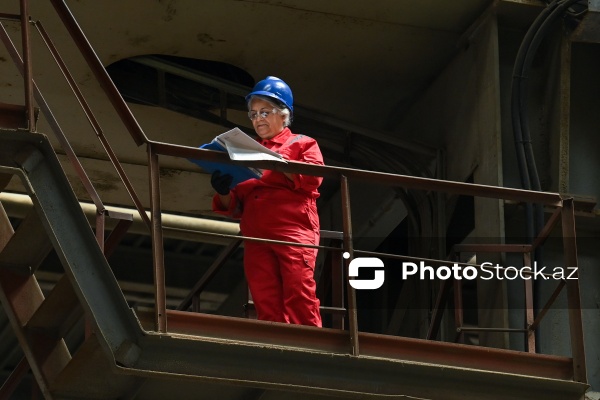 62 yaşlı kran operatoru Sifay Kərimova