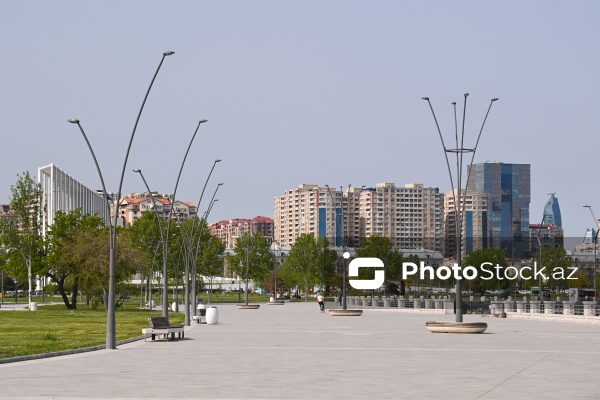 Xəzərin sahilində bir əsrlik istirahət məkanı - Bakı Bulvarı