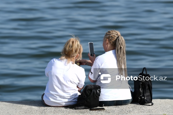 Xəzərin sahilində bir əsrlik istirahət məkanı - Bakı Bulvarı