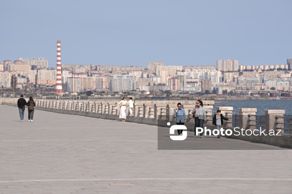 Xəzərin sahilində bir əsrlik istirahət məkanı - Bakı Bulvarı