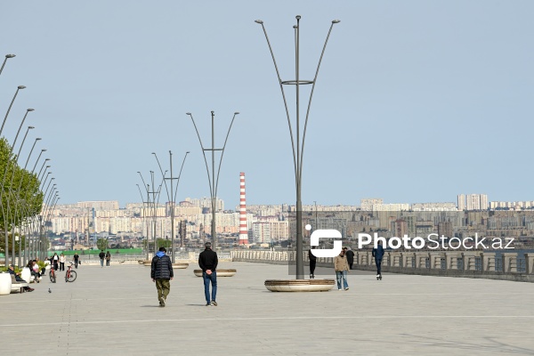 Xəzərin sahilində bir əsrlik istirahət məkanı - Bakı Bulvarı