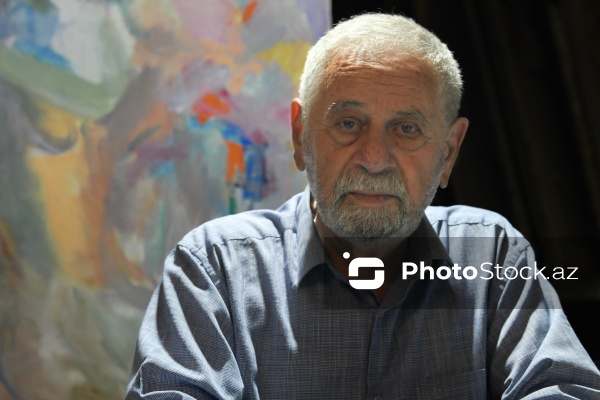 83 yaşlı Əməkdar rəssam Rafayel Muradov