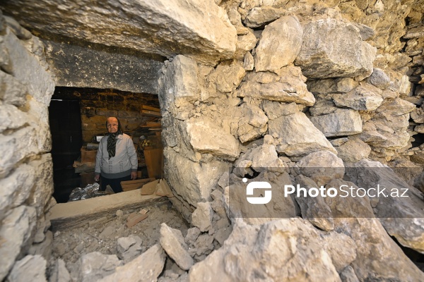 Abbasqulu ağa Bakıxanovun Əmircanda yerləşən evinin bir hissəsi uçub