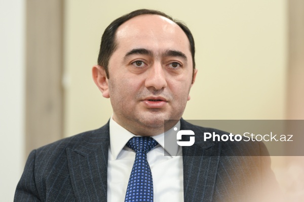 ABŞ-nin Kolumbiya Universitetinin magistr proqramını dərəcə ilə bitirən Tural Abbasov
