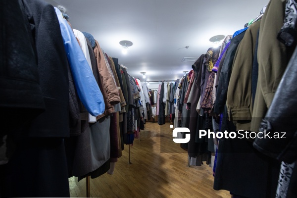 Akademik Milli Dram Teatrı tamaşalarının rəngarəng libasları