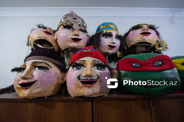 Akademik Milli Dram Teatrı tamaşalarının rəngarəng libasları