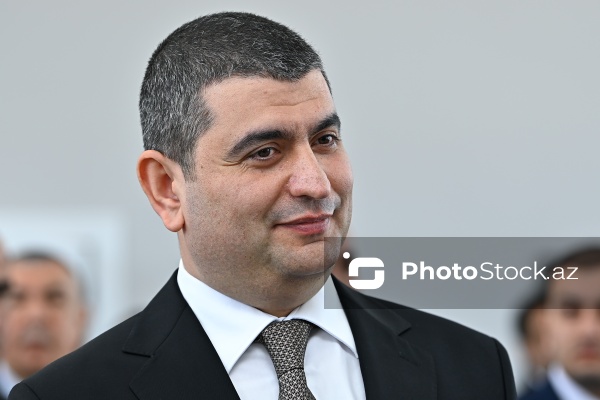 Elşən Həsənli - Yenidən qurulan Kürdəmir stansiyasının açılışında