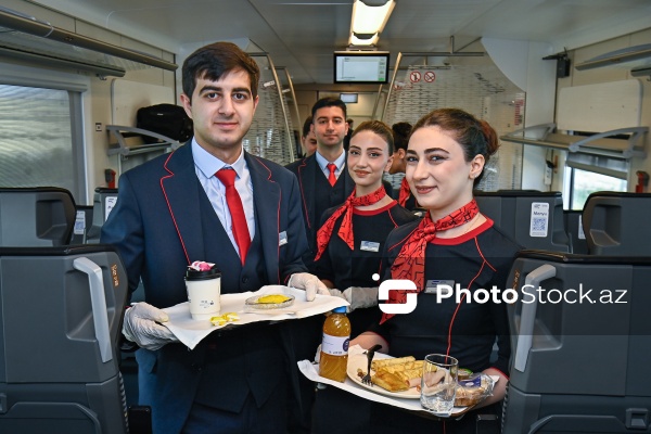 Sərnişinlərin istifadəsinə veriləcək Kürdəmir stansiyası