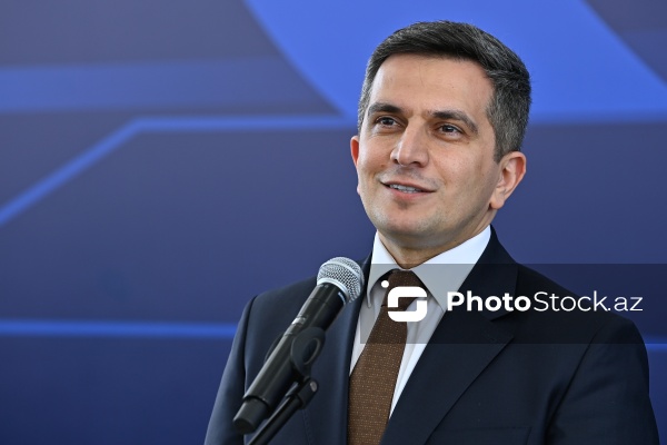 Arif Ağayev - Yenidən qurulan Kürdəmir stansiyasının açılışında