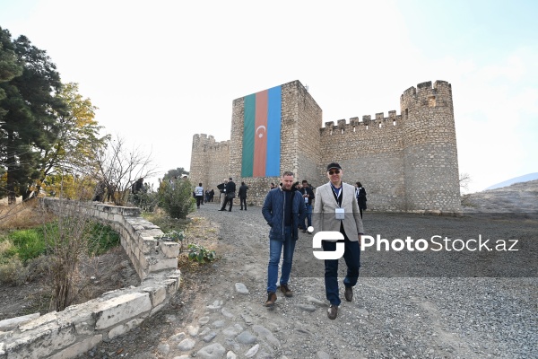 Beynəlxalq konfransın iştirakçıları Ağdamda erməni vandalizminin izlərinə baxıblar