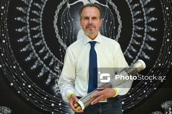 Alman tədqiqatçısı Yakob Mayer