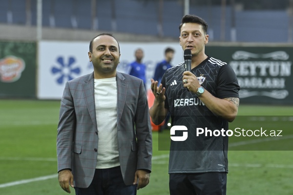 "Qarabağ" klubunun qonağı olan Almaniya millisinin sabiq futbolçusu Mesut Özil