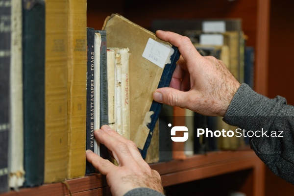 Zəngin kitab fonduna malik AMEA-nın Mərkəzi Elmi Kitabxanası