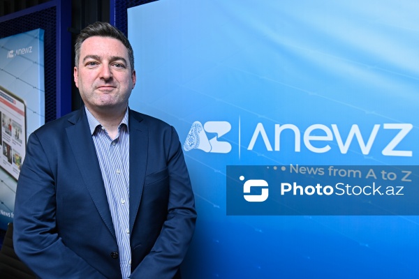 Qay Şoun - "AnewZ" televiziya kanalının keçirdiyi mətbuat konfransında