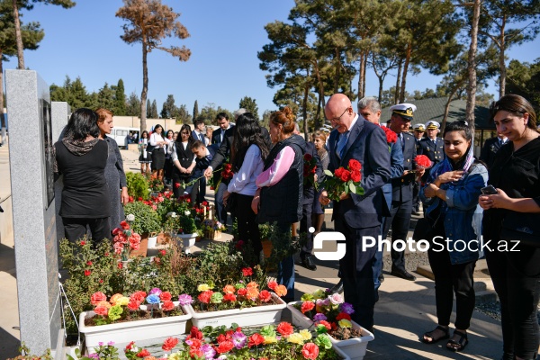 Azərbaycan Vətən müharibəsində şəhid olan qəhrəman övladlarını yad edir