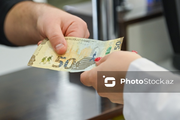 Tibbi ehtiyacların qarşılanmasında mühüm rol oynayan apteklər