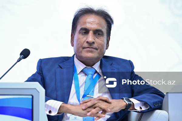 Abdul Xaliq Şeyx - AQEM-in qadınların liderliyinə həsr olunmuş beynəlxalq konfransında