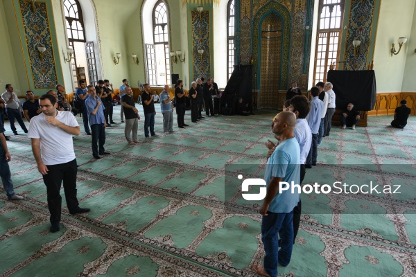 Təzəpir məscidində Aşura günü və könüllü qanvermə aksiyası