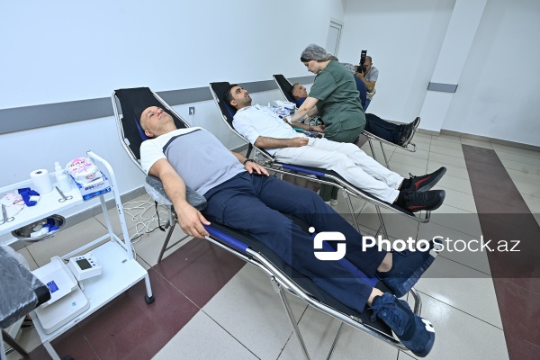 Aşura günü ilə bağlı "Təzəpir" məscidində keçirilən qanvermə aksiyası