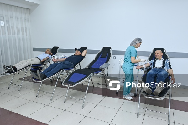 Aşura günü ilə bağlı "Təzəpir" məscidində keçirilən qanvermə aksiyası