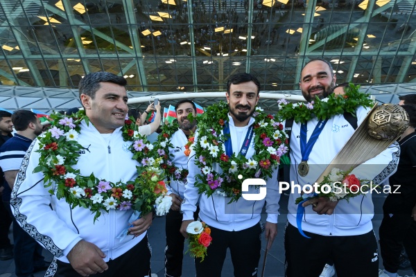 Avropa çempionatında qızıl medal qazanan Azərbaycanın minifutbol millisi Vətənə qayıdıb