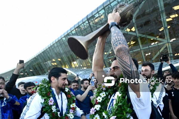 Avropa çempionatında qızıl medal qazanan Azərbaycanın minifutbol millisi Vətənə qayıdıb