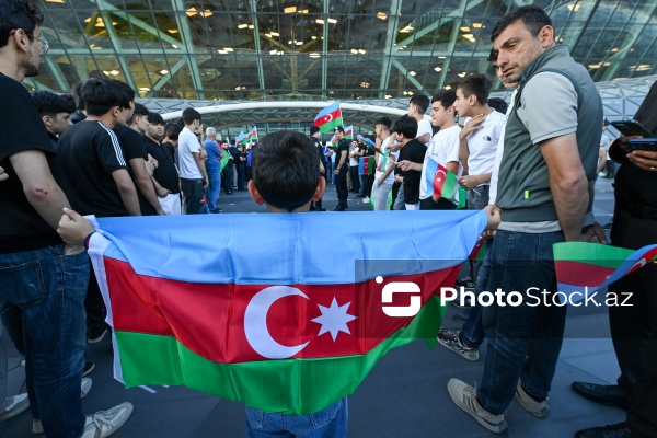 Avropa çempionatında qızıl medal qazanan Azərbaycanın minifutbol millisi Vətənə qayıdıb