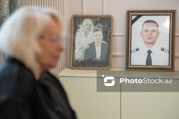 AZAL-ın təyyarə qəzasında həlak olan Aleksandr Kalyaninovun anası Yelena Kalyaninova