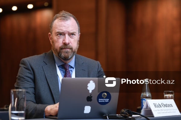 Riç Autzen - Atlantik Şurasının baş elmi işçisi 