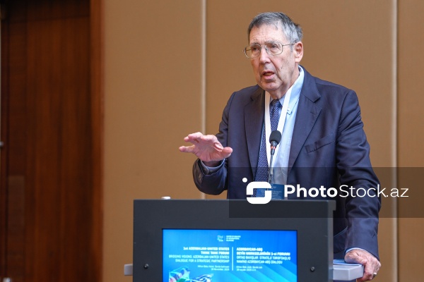 Con Herbst - Atlantik Şurasının Avrasiya Mərkəzinin baş direktoru