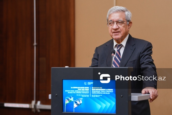 Hafiz Paşayev - ADA Universitetinin rektoru