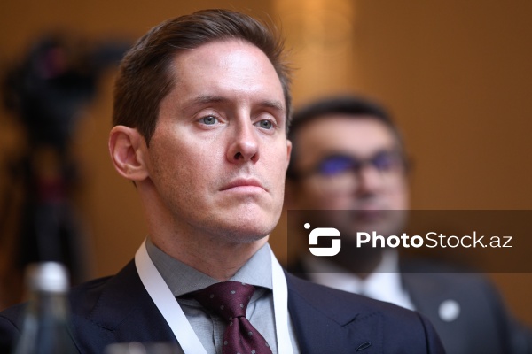 Con DiPirro - Mərkəzi Asiya-Qafqaz İnstitutunun baş elmi işçisi