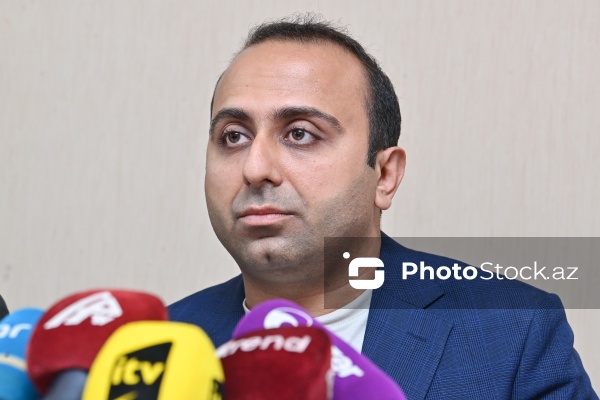 Azərbaycan bayrağının İrəvanda yandırılmasına etiraz edən idman jurnalistləri