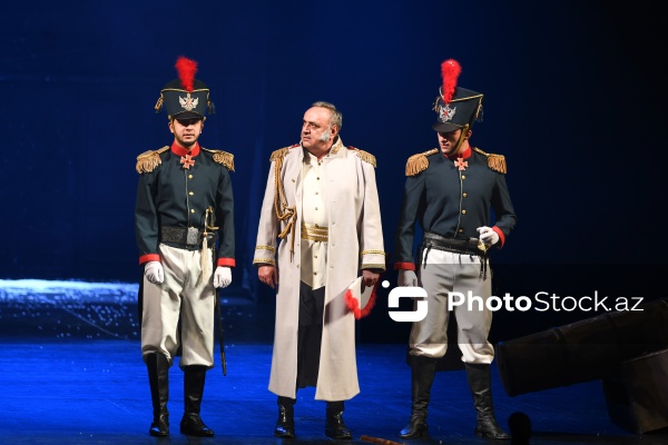 Azərbaycan Dövlət Akademik Milli Dram Teatrında keçirilən "Baş" tamaşasının premyerası