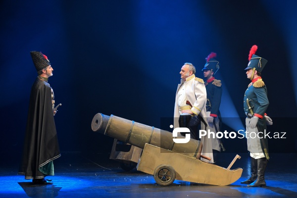 Azərbaycan Dövlət Akademik Milli Dram Teatrında keçirilən "Baş" tamaşasının premyerası