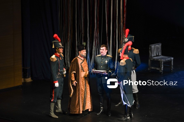 Azərbaycan Dövlət Akademik Milli Dram Teatrında keçirilən "Baş" tamaşasının premyerası