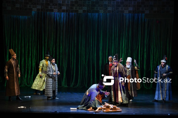 Azərbaycan Dövlət Akademik Milli Dram Teatrında keçirilən "Baş" tamaşasının premyerası