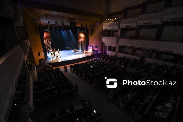 Azərbaycan Dövlət Akademik Milli Dram Teatrında keçirilən "Baş" tamaşasının premyerası