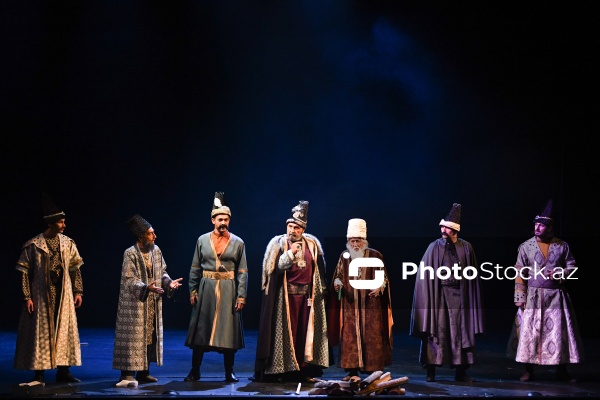 Azərbaycan Dövlət Akademik Milli Dram Teatrında keçirilən "Baş" tamaşasının premyerası