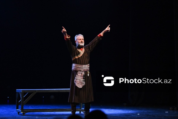 Azərbaycan Dövlət Akademik Milli Dram Teatrında keçirilən "Baş" tamaşasının premyerası