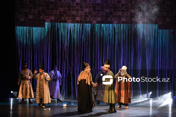 Azərbaycan Dövlət Akademik Milli Dram Teatrında keçirilən "Baş" tamaşasının premyerası