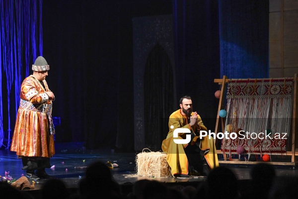 Azərbaycan Dövlət Akademik Milli Dram Teatrında keçirilən "Baş" tamaşasının premyerası