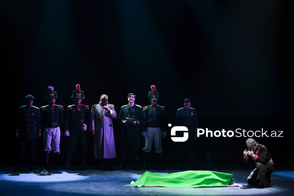 Azərbaycan Dövlət Akademik Milli Dram Teatrında keçirilən "Baş" tamaşasının premyerası