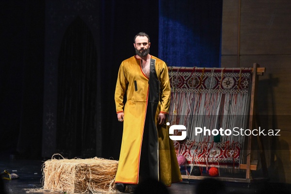 Azərbaycan Dövlət Akademik Milli Dram Teatrında keçirilən "Baş" tamaşasının premyerası