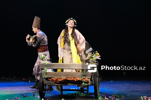 Azərbaycan Dövlət Akademik Milli Dram Teatrında keçirilən "Baş" tamaşasının premyerası