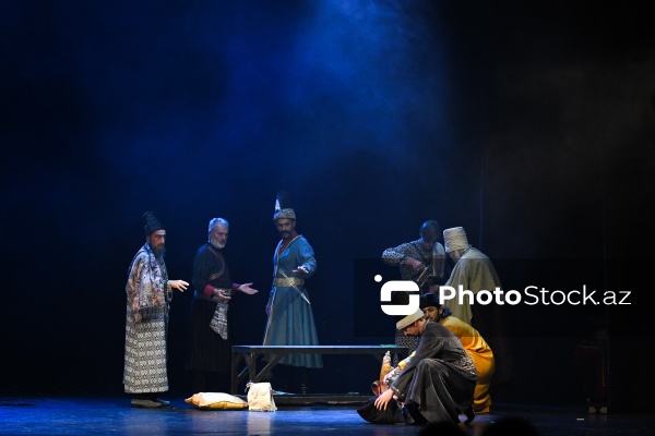 Azərbaycan Dövlət Akademik Milli Dram Teatrında keçirilən "Baş" tamaşasının premyerası