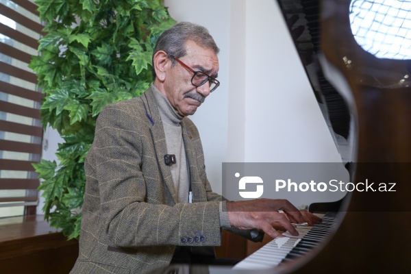 Azərbaycan Dövlət Akademik Rus Dram Teatrının aktyoru, Xalq artisti Məbud Məhərrəmov